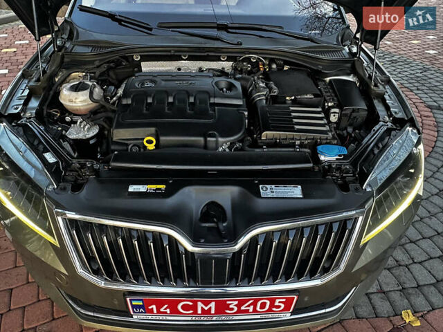 Коричневий Шкода Суперб, об'ємом двигуна 2 л та пробігом 247 тис. км за 18700 $, фото 74 на Automoto.ua