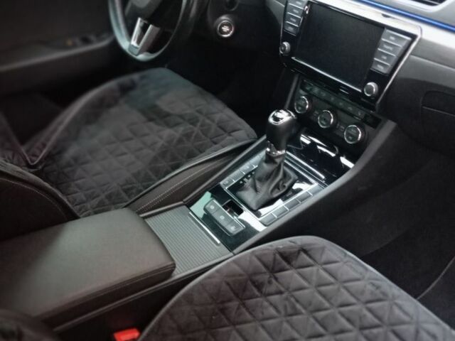 Коричневый Шкода Суперб, объемом двигателя 2 л и пробегом 231 тыс. км за 19200 $, фото 4 на Automoto.ua