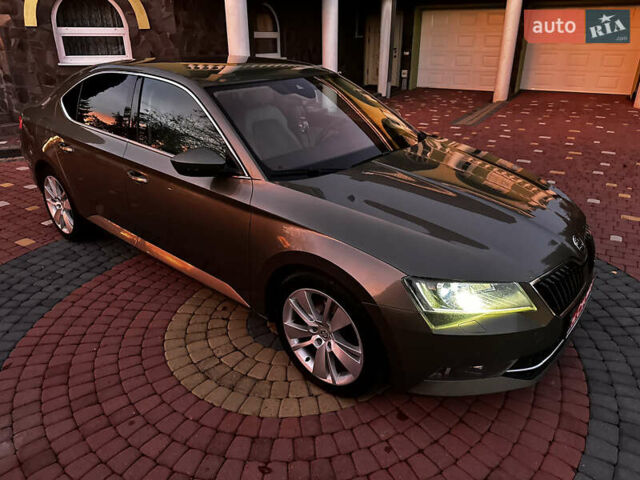 Коричневий Шкода Суперб, об'ємом двигуна 2 л та пробігом 247 тис. км за 18700 $, фото 80 на Automoto.ua