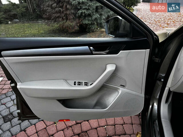 Коричневий Шкода Суперб, об'ємом двигуна 2 л та пробігом 247 тис. км за 18700 $, фото 44 на Automoto.ua