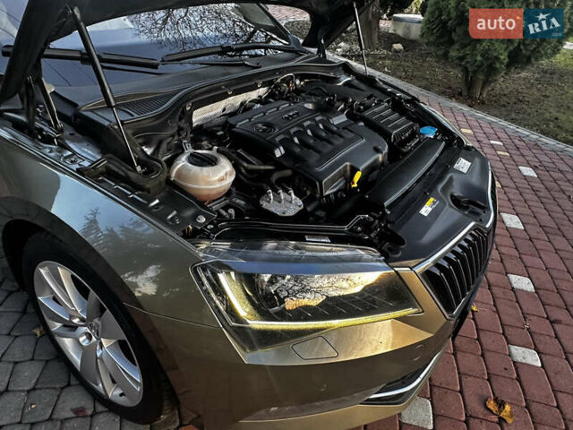 Коричневий Шкода Суперб, об'ємом двигуна 2 л та пробігом 247 тис. км за 18700 $, фото 77 на Automoto.ua