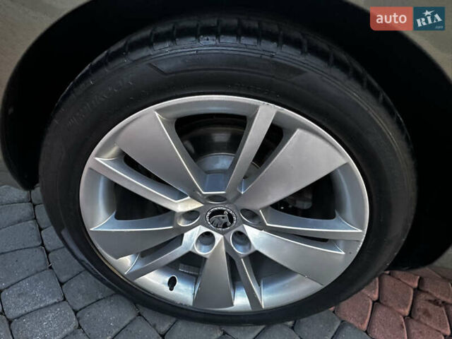 Коричневий Шкода Суперб, об'ємом двигуна 2 л та пробігом 247 тис. км за 18700 $, фото 76 на Automoto.ua