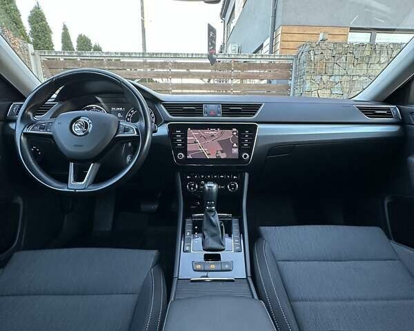 Коричневий Шкода Суперб, об'ємом двигуна 1.97 л та пробігом 197 тис. км за 18750 $, фото 75 на Automoto.ua