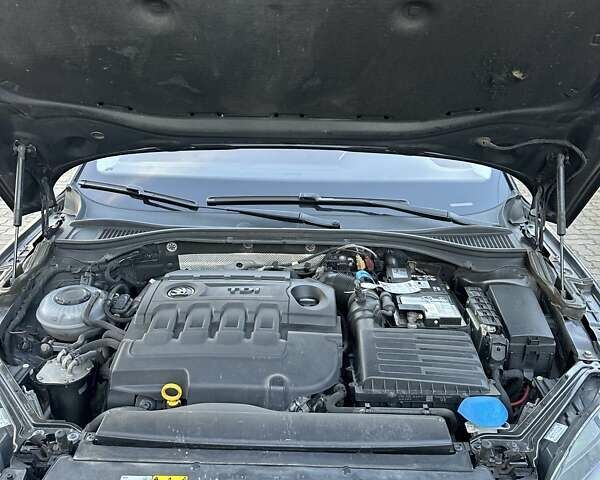 Коричневий Шкода Суперб, об'ємом двигуна 1.97 л та пробігом 197 тис. км за 18750 $, фото 142 на Automoto.ua