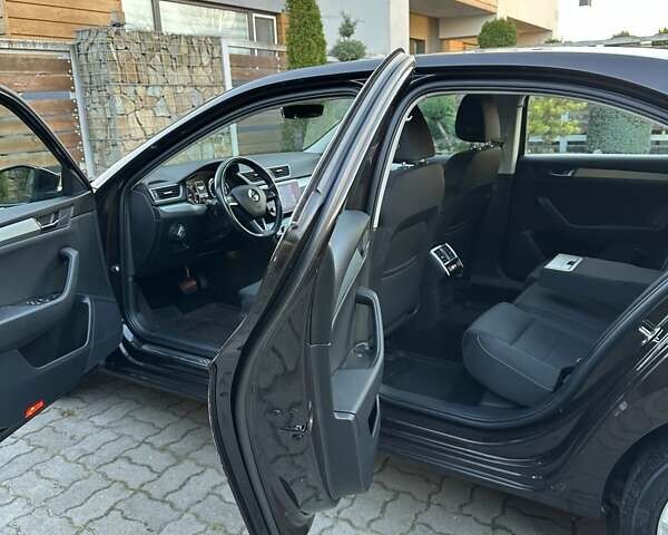 Коричневий Шкода Суперб, об'ємом двигуна 1.97 л та пробігом 197 тис. км за 18750 $, фото 113 на Automoto.ua