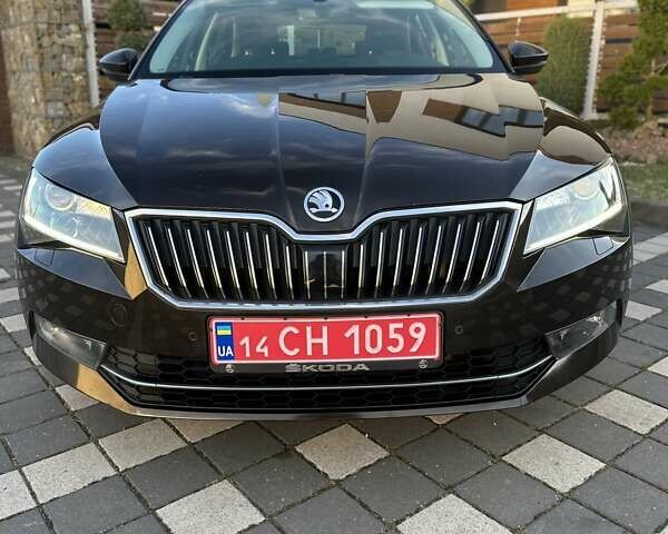 Коричневий Шкода Суперб, об'ємом двигуна 1.97 л та пробігом 197 тис. км за 18750 $, фото 7 на Automoto.ua