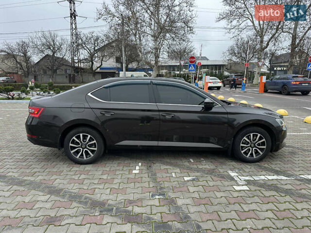 Коричневый Шкода Суперб, объемом двигателя 1.8 л и пробегом 83 тыс. км за 18900 $, фото 5 на Automoto.ua