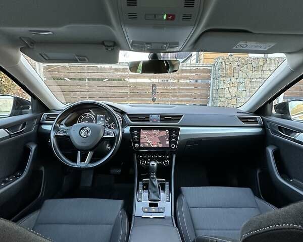 Коричневий Шкода Суперб, об'ємом двигуна 1.97 л та пробігом 197 тис. км за 18750 $, фото 76 на Automoto.ua