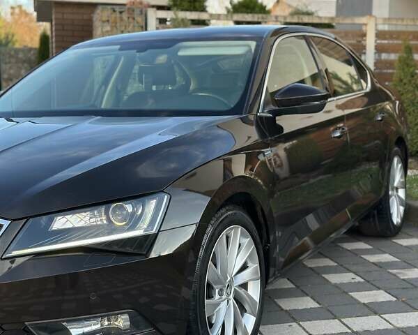 Коричневий Шкода Суперб, об'ємом двигуна 1.97 л та пробігом 197 тис. км за 18750 $, фото 12 на Automoto.ua