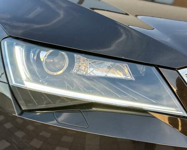 Коричневий Шкода Суперб, об'ємом двигуна 1.97 л та пробігом 197 тис. км за 18750 $, фото 14 на Automoto.ua