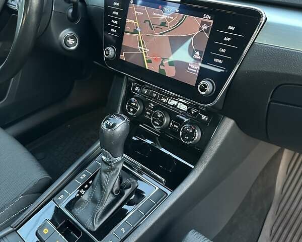 Коричневий Шкода Суперб, об'ємом двигуна 1.97 л та пробігом 197 тис. км за 18750 $, фото 81 на Automoto.ua