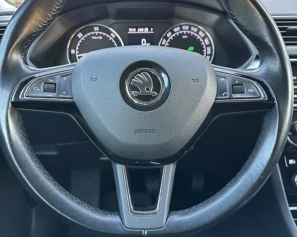 Коричневий Шкода Суперб, об'ємом двигуна 1.97 л та пробігом 197 тис. км за 18750 $, фото 71 на Automoto.ua