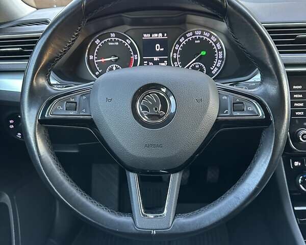 Коричневий Шкода Суперб, об'ємом двигуна 1.97 л та пробігом 197 тис. км за 18750 $, фото 70 на Automoto.ua