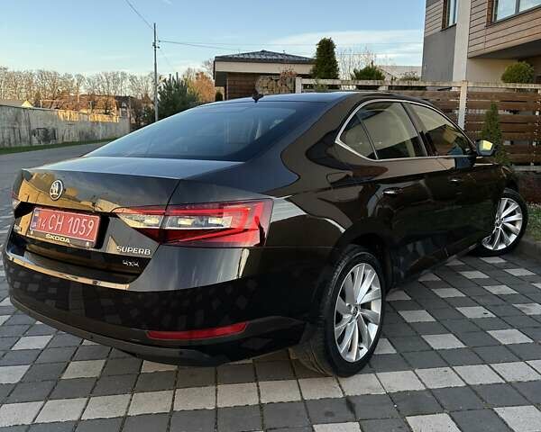 Коричневий Шкода Суперб, об'ємом двигуна 1.97 л та пробігом 197 тис. км за 18750 $, фото 61 на Automoto.ua