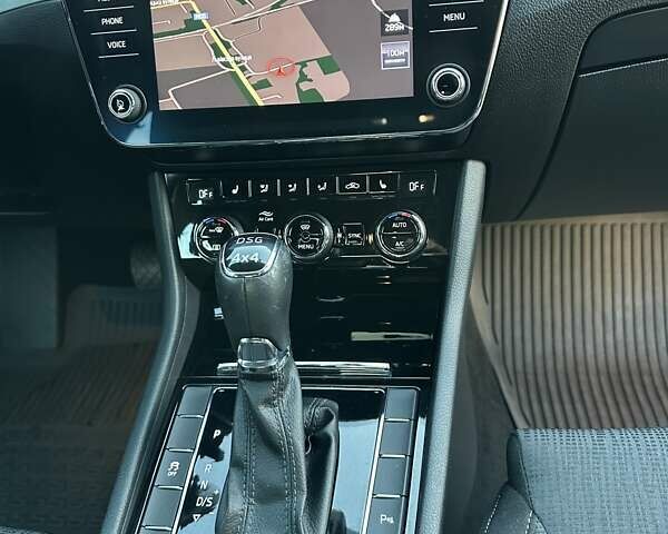 Коричневий Шкода Суперб, об'ємом двигуна 1.97 л та пробігом 197 тис. км за 18750 $, фото 78 на Automoto.ua