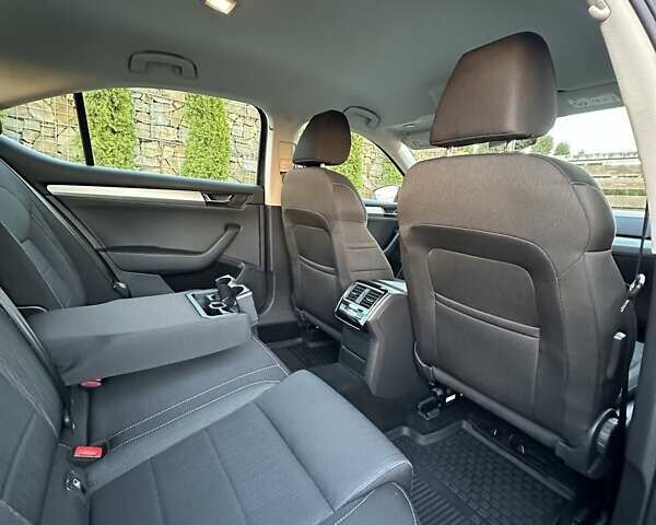 Коричневий Шкода Суперб, об'ємом двигуна 1.97 л та пробігом 197 тис. км за 18750 $, фото 128 на Automoto.ua