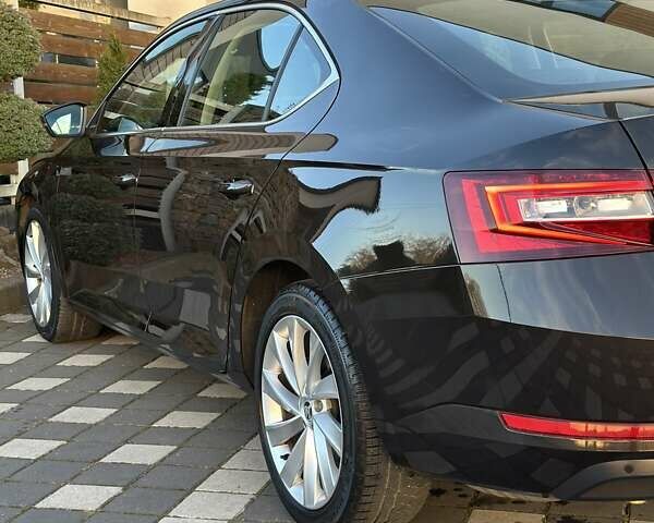 Коричневий Шкода Суперб, об'ємом двигуна 1.97 л та пробігом 197 тис. км за 18750 $, фото 46 на Automoto.ua