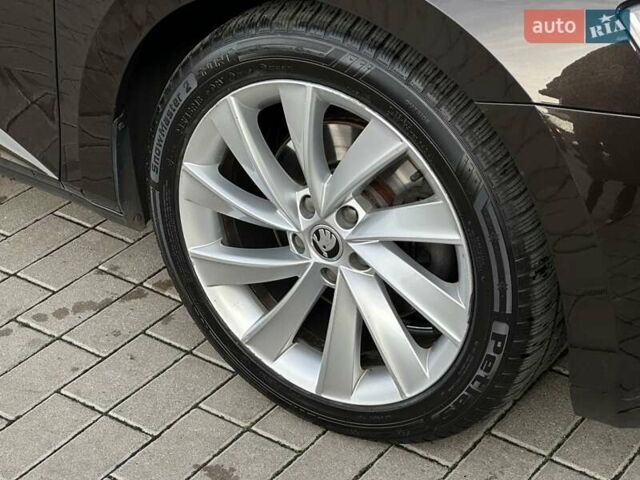 Коричневий Шкода Суперб, об'ємом двигуна 1.97 л та пробігом 259 тис. км за 18900 $, фото 12 на Automoto.ua