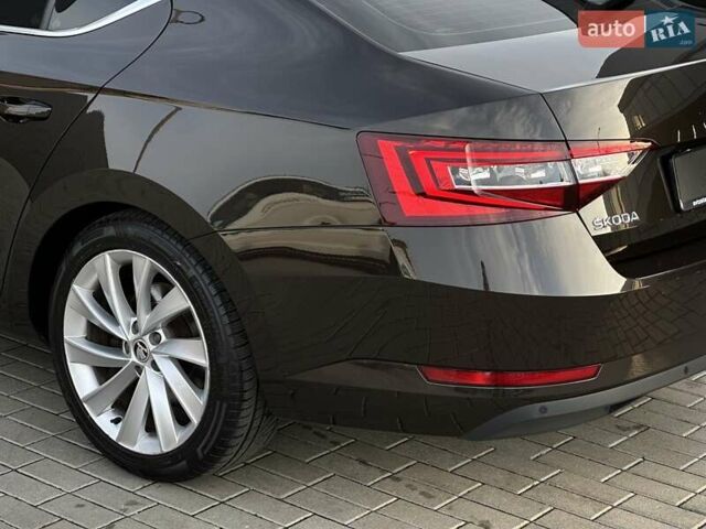 Коричневий Шкода Суперб, об'ємом двигуна 1.97 л та пробігом 259 тис. км за 18900 $, фото 17 на Automoto.ua