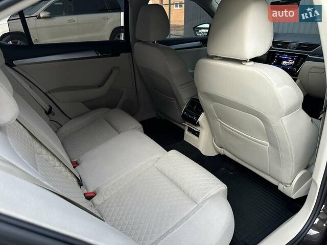 Коричневий Шкода Суперб, об'ємом двигуна 1.97 л та пробігом 259 тис. км за 18900 $, фото 55 на Automoto.ua