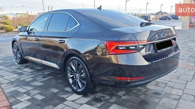 Коричневый Шкода Суперб, объемом двигателя 1.97 л и пробегом 233 тыс. км за 27900 $, фото 4 на Automoto.ua