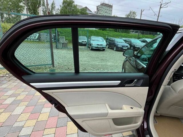 Червоний Шкода Суперб, об'ємом двигуна 1.8 л та пробігом 205 тис. км за 9900 $, фото 16 на Automoto.ua
