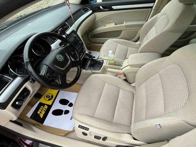 Червоний Шкода Суперб, об'ємом двигуна 1.8 л та пробігом 205 тис. км за 9900 $, фото 10 на Automoto.ua