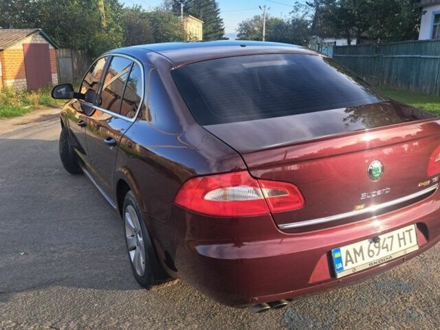 Красный Шкода Суперб, объемом двигателя 1.8 л и пробегом 250 тыс. км за 9300 $, фото 3 на Automoto.ua