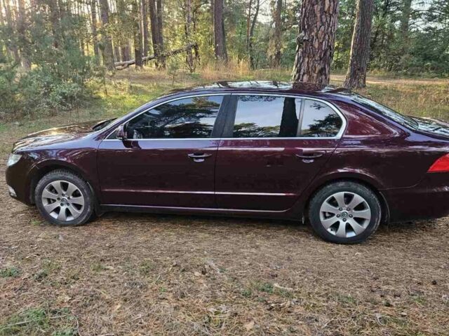 Красный Шкода Суперб, объемом двигателя 1.8 л и пробегом 250 тыс. км за 9300 $, фото 13 на Automoto.ua