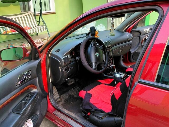 Красный Шкода Суперб, объемом двигателя 2.5 л и пробегом 350 тыс. км за 3500 $, фото 1 на Automoto.ua