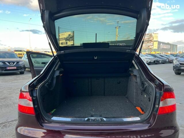 Червоний Шкода Суперб, об'ємом двигуна 2 л та пробігом 275 тис. км за 10190 $, фото 38 на Automoto.ua