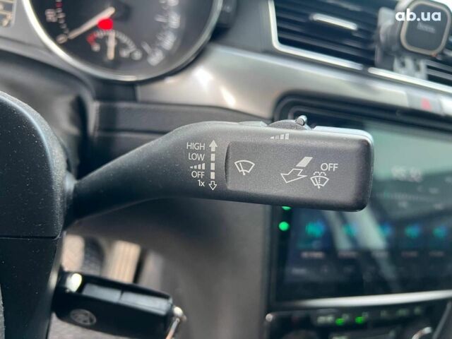 Червоний Шкода Суперб, об'ємом двигуна 2 л та пробігом 275 тис. км за 10190 $, фото 24 на Automoto.ua