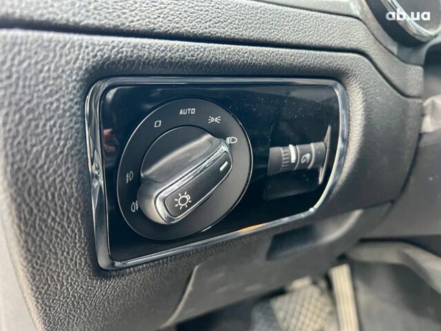 Червоний Шкода Суперб, об'ємом двигуна 2 л та пробігом 275 тис. км за 10190 $, фото 19 на Automoto.ua