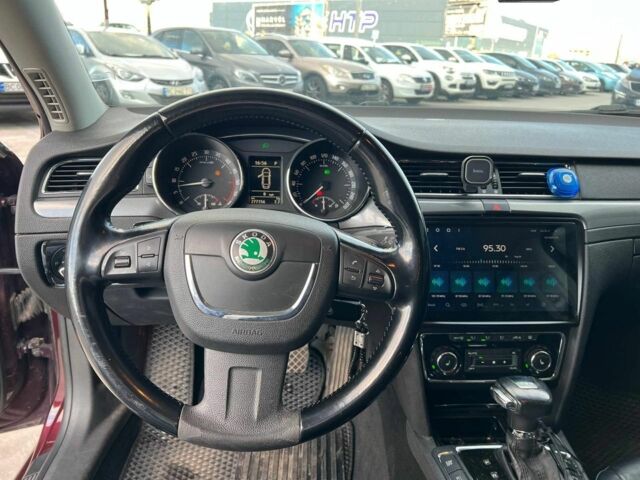 Червоний Шкода Суперб, об'ємом двигуна 2 л та пробігом 275 тис. км за 10190 $, фото 21 на Automoto.ua