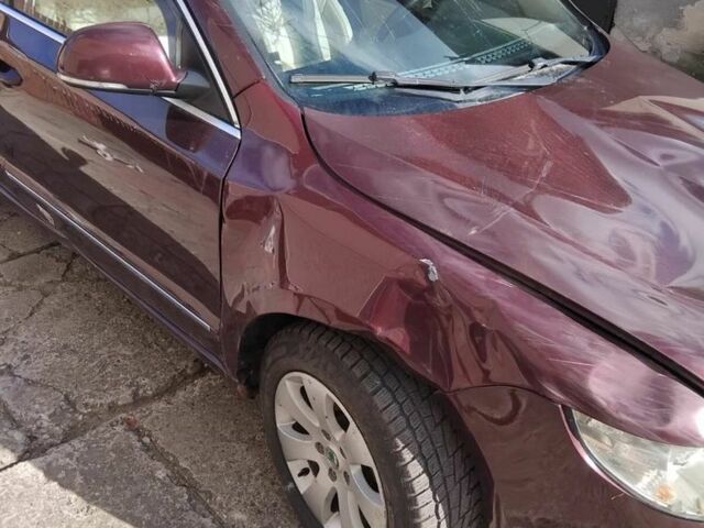 Шкода Суперб 2009 в Надворной на Automoto.ua Красный Шкода Суперб, объемом двигателя 1.8 л и пробегом 298 тыс. км за 3100 $, фото 8 на Automoto.ua