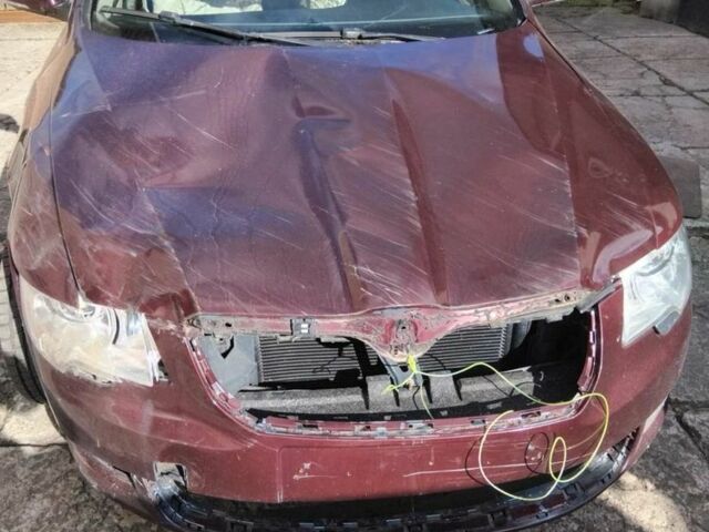 Шкода Суперб 2009 в Надворной на Automoto.ua Красный Шкода Суперб, объемом двигателя 1.8 л и пробегом 298 тыс. км за 3100 $, фото 10 на Automoto.ua