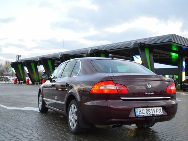 Красный Шкода Суперб, объемом двигателя 1.8 л и пробегом 194 тыс. км за 8300 $, фото 1 на Automoto.ua