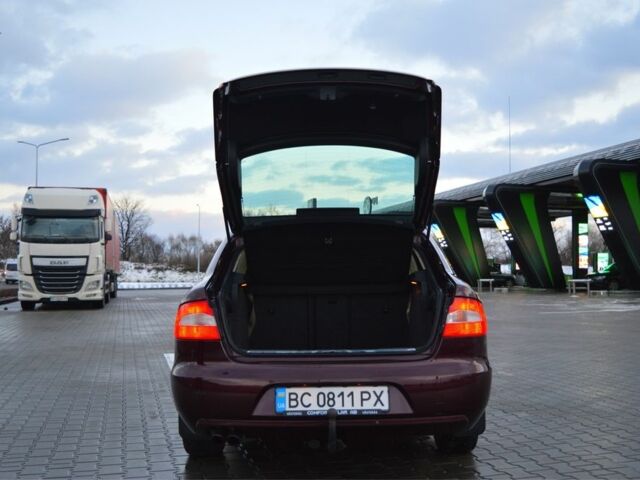 Красный Шкода Суперб, объемом двигателя 1.8 л и пробегом 194 тыс. км за 8300 $, фото 3 на Automoto.ua