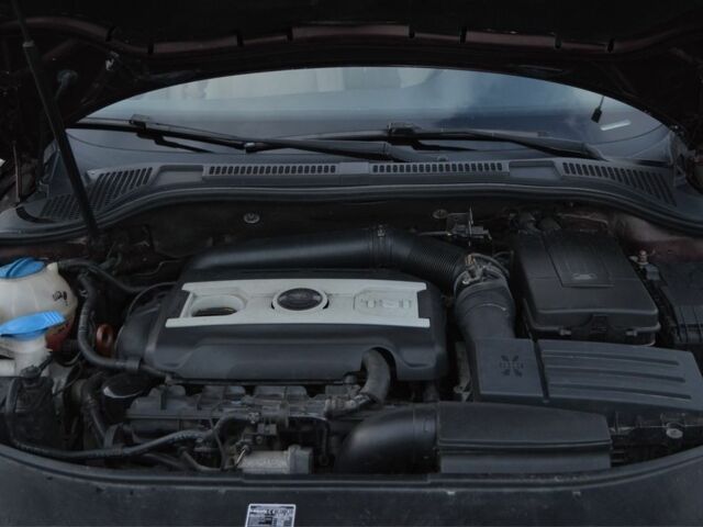 Красный Шкода Суперб, объемом двигателя 1.8 л и пробегом 194 тыс. км за 8300 $, фото 2 на Automoto.ua