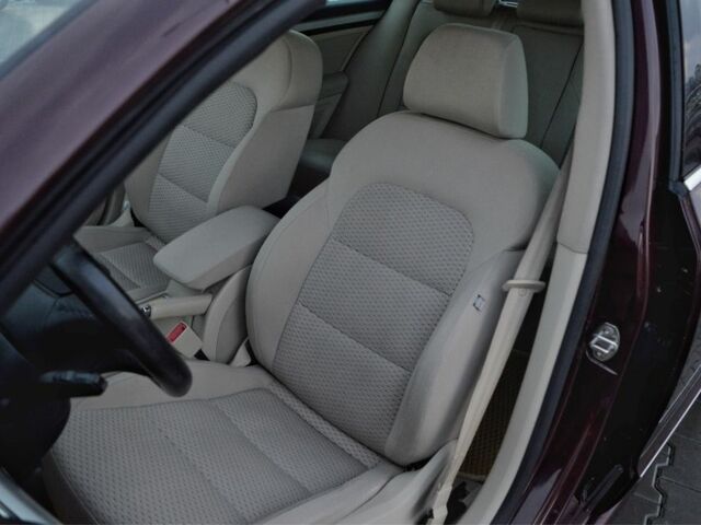 Красный Шкода Суперб, объемом двигателя 1.8 л и пробегом 194 тыс. км за 8300 $, фото 9 на Automoto.ua