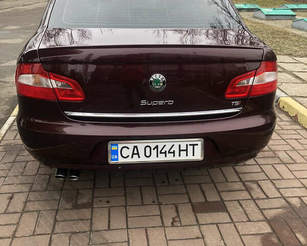 Червоний Шкода Суперб, об'ємом двигуна 1.8 л та пробігом 170 тис. км за 9300 $, фото 1 на Automoto.ua