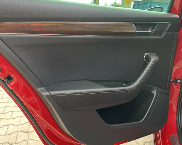 Красный Шкода Суперб, объемом двигателя 2 л и пробегом 253 тыс. км за 21500 $, фото 23 на Automoto.ua