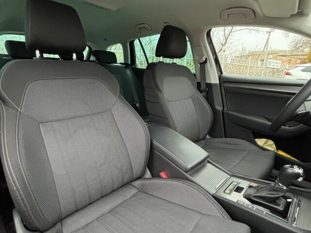 Червоний Шкода Суперб, об'ємом двигуна 2 л та пробігом 250 тис. км за 25000 $, фото 17 на Automoto.ua