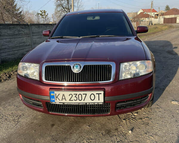Красный Шкода Суперб, объемом двигателя 1.78 л и пробегом 97 тыс. км за 7500 $, фото 1 на Automoto.ua