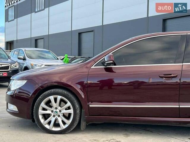 Червоний Шкода Суперб, об'ємом двигуна 2 л та пробігом 275 тис. км за 10190 $, фото 3 на Automoto.ua