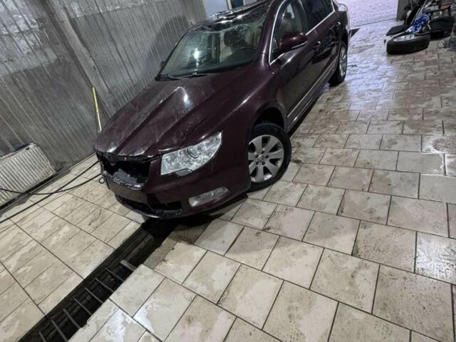 Червоний Шкода Суперб, об'ємом двигуна 1.8 л та пробігом 230 тис. км за 3500 $, фото 2 на Automoto.ua