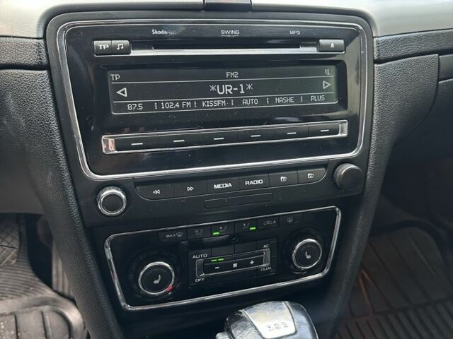 Красный Шкода Суперб, объемом двигателя 1.8 л и пробегом 210 тыс. км за 7500 $, фото 13 на Automoto.ua