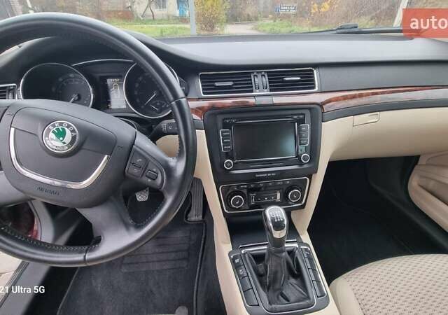 Червоний Шкода Суперб, об'ємом двигуна 1.8 л та пробігом 206 тис. км за 8400 $, фото 16 на Automoto.ua
