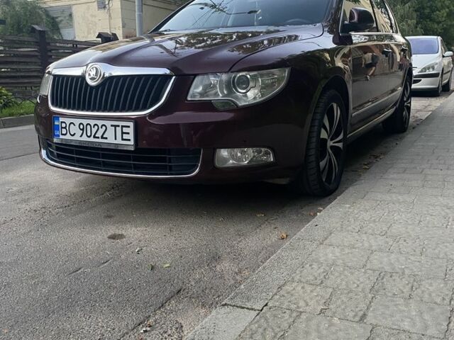 Червоний Шкода Суперб, об'ємом двигуна 2 л та пробігом 262 тис. км за 8000 $, фото 10 на Automoto.ua