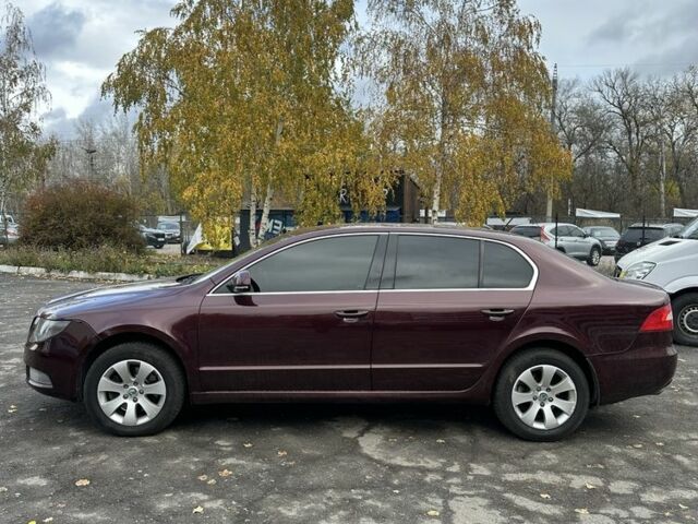 Красный Шкода Суперб, объемом двигателя 1.8 л и пробегом 210 тыс. км за 7500 $, фото 2 на Automoto.ua